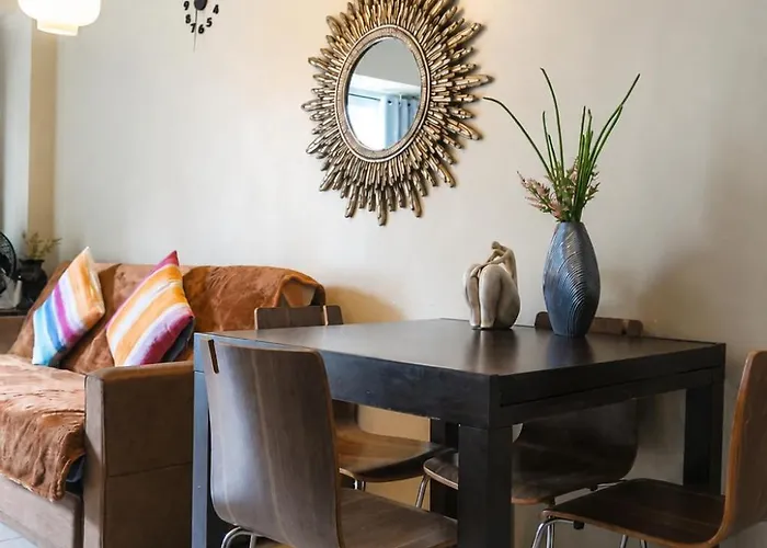 Cozy Airport 7-min Walk To Terminal 3 Apartment *